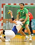 20.12.2011, Krems, Handball, Laenderspiel, Nationalteam, Testspiel, Oesterreich, Algerien<br>KLOPCIC Mirian, DAOUD Hichem<br><br><br>Copyright DIENER / Zierlinger Karl<br>Marktgasse 3-7 / 4 / 5 / 21<br>A-1090 Wien<br>Telefax +43 1 955 32 35<br>Mobil +43 676 629 98 51<br>BA-CA<br>Bank Nr. 12000<br>Account Nr. 00712 223 783<br>e-mail: agentur@diener.at<br>Datenbank: www.diener.at