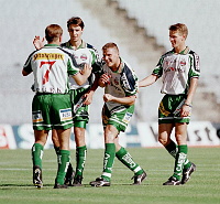 1998.08.08<br>Rapid - LASK<br>Zingler, Ratajczyk u. Prosenik gratulieren P�rk zum 4 :0
