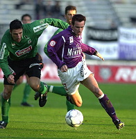 22.10.2000<br>Austria - FC Tirol<br>HIDEN Martin (Austria)<br>KNAVS Aleksander (Tirol)<br>37. Minute