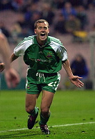 07.11.2000<br>Rapid - Osijek<br>RADOVIC Zeljko<br>�rgert sich,da� er freistehend nicht den Ball bekam<br>77.Minute