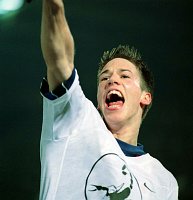 06.03.2002<br>Rapid - Austria<br>LINZ Roland<br>feiert seinen Treffer zum 1:0