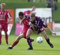 04.05.2002<br>Austria - Tirol/2:1(1:0)<br>HASEK Martin (Austria)<br>H�RTNAGL Alfred (Tirol)<br>Griff in die Vollen<br>87. Minute