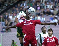 05.08.2001<br>Rapid - GAK/4:0(4:0)<br>WALLNER Roman (Rapid)<br>AKOTO Eric (GAK)<br>Kopfballtorchance durch Wallner<br>4. Minute