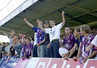29.05.2003<br>Austria - Bregenz/0:2(0:1)<br>Austria-Fans bejubeln w�hrend der Spielunterbrechung den Meistertitel
