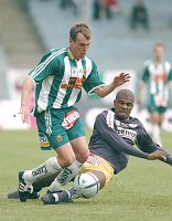 20.03.2004<br>Rapid - Salzburg/2:0 (1:0)<br>LAWAREE Axel (Rapid)<br>SUAZO Maynor (Salzburg)<br>45. Minute
