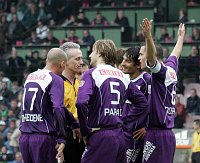 24.10.2004<br>Rapid - Austria/1:1 (0:0)<br>VASTIC Ivica, DOSPEL Ernst, PAPAC Sasa, DHEEDENE Didier (Austria)<br>SOWA Wolfgang (Schiedsrichter)<br><br>44.Minute