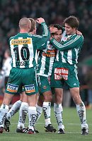 27.11.2004<br>Rapid - Sturm/4:1 (1:1)<br>DOSEK Tomas und ADAMSKI Marcin gratulieren<br>MARTINEZ Sebastian zum 1:0<br>22. Minute