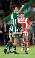 17.05.2005<br>Rapid - GAK/4:1 (1:0)<br>MARTINEZ Sebastian erzielte das 3:1<br>HOFMANN Steffen gratuliert als Erster<br>90. Minute