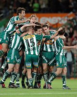 17.05.2005<br>Rapid - GAK/4:1 (1:0)<br>Jubel um Martinez nach dessen Tor zum 3:1<br>90. Minute