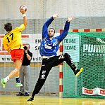 17.09.2011, Krems, Handball, Handball Liga Austria, <br>HLA,, UHK Krems - Bregenz,<br>SCHOPF Tobias, ALEKSIC Goran<br><br><br>Copyright DIENER / Karl Zierlinger<br>Marktgasse 3-7 / 4 / 5 / 21<br>A-1090 Wien<br>Telefax +43 1 955 32 35<br>Mobil +43 676 629 98 51<br>BA-CA<br>Bank Nr. 12000<br>Account Nr. 00712 223 783<br>e-mail: agentur@diener.at<br>Datenbank: www.diener.at