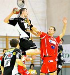 24.11.2011, Krems, Handball, Handball Liga Austria, HLA, UHK Krems, Fivers WAT Margareten, <br>KIRVELIAVICIUS Romas, VIZVARY Kristof<br><br><br>Copyright DIENER / Zierlinger Karl<br>Marktgasse 3-7 / 4 / 5 / 21<br>A-1090 Wien<br>Telefax +43 1 955 32 35<br>Mobil +43 676 629 98 51<br>BA-CA<br>Bank Nr. 12000<br>Account Nr. 00712 223 783<br>e-mail: agentur@diener.at<br>Datenbank: www.diener.at