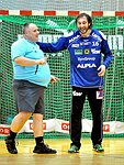 16.12.2011, Krems, Handball, Handball Liga Austria, HLA, UHK Krems, HC Hard<br>STEPANEK Rainer, DOKNIC Golub<br><br><br>Copyright DIENER / Zierlinger Karl<br>Marktgasse 3-7 / 4 / 5 / 21<br>A-1090 Wien<br>Telefax +43 1 955 32 35<br>Mobil +43 676 629 98 51<br>BA-CA<br>Bank Nr. 12000<br>Account Nr. 00712 223 783<br>e-mail: agentur@diener.at<br>Datenbank: www.diener.at