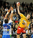 08.10.2011;  Krems;  Handball;  HLA;  UHK Krems - HIT Tirol;<br>PEROVIC Draguljub, BELAS Ivica<br><br>Copyright DIENER / Zierlinger Karl<br>Marktgasse 3-7 / 4 / 5 / 21<br>A-1090 Wien<br>Telefax +43 1 955 32 35<br>Mobil +43 676 629 98 51<br>BA-CA<br>Bank Nr. 12000<br>Account Nr. 00712 223 783<br>e-mail: agentur@diener.at<br>Datenbank: www.diener.at