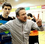 03.12.2011, Krems, Handball, Handball Liga Austria, HLA, UHK Krems, Union Leoben<br>HAGE Volker<br><br><br>Copyright DIENER / Zierlinger Karl<br>Marktgasse 3-7 / 4 / 5 / 21<br>A-1090 Wien<br>Telefax +43 1 955 32 35<br>Mobil +43 676 629 98 51<br>BA-CA<br>Bank Nr. 12000<br>Account Nr. 00712 223 783<br>e-mail: agentur@diener.at<br>Datenbank: www.diener.at
