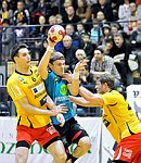 03.12.2011, Krems, Handball, Handball Liga Austria, HLA, UHK Krems, Union Leoben<br>BELAS Ivica, ZEINER Gerald, VISY Norbert<br><br><br>Copyright DIENER / Zierlinger Karl<br>Marktgasse 3-7 / 4 / 5 / 21<br>A-1090 Wien<br>Telefax +43 1 955 32 35<br>Mobil +43 676 629 98 51<br>BA-CA<br>Bank Nr. 12000<br>Account Nr. 00712 223 783<br>e-mail: agentur@diener.at<br>Datenbank: www.diener.at