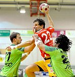 30.12.2011, Krems, Handball, Handball Liga Austria, HLA, UHK Krems, SG Westwien<br>WAGNER Leopod, CHALUPA Georg, MARTINEZ Patricio Andres<br><br><br>Copyright DIENER / Zierlinger Karl<br>Marktgasse 3-7 / 4 / 5 / 21<br>A-1090 Wien<br>Telefax +43 1 955 32 35<br>Mobil +43 676 629 98 51<br>BA-CA<br>Bank Nr. 12000<br>Account Nr. 00712 223 783<br>e-mail: agentur@diener.at<br>Datenbank: www.diener.at