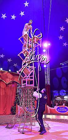 5_1644_Alex KAISER, Weihnachtszirkus