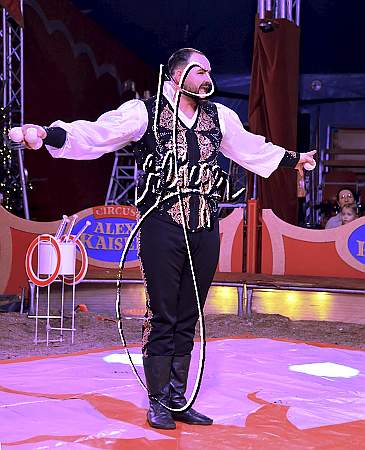5_1682_Alex KAISER, Weihnachtszirkus
