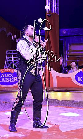 5_1684_Alex KAISER, Weihnachtszirkus
