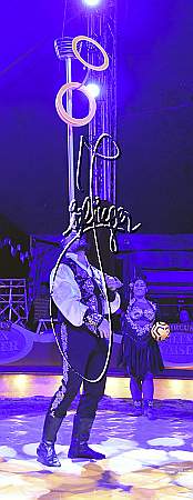 5_1723_Alex KAISER, Weihnachtszirkus