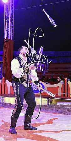 5_1728_Alex KAISER, Weihnachtszirkus