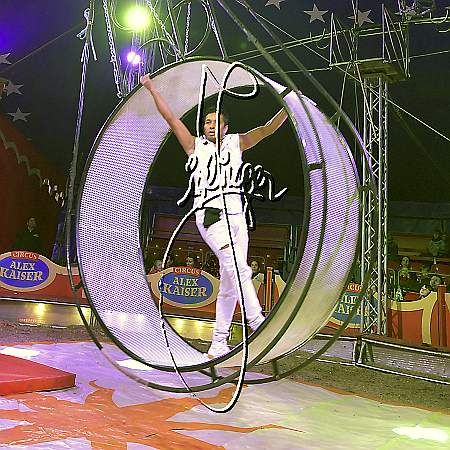 8_4878_Alex KAISER, Weihnachtszirkus