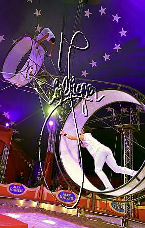 8_4902_Alex KAISER, Weihnachtszirkus