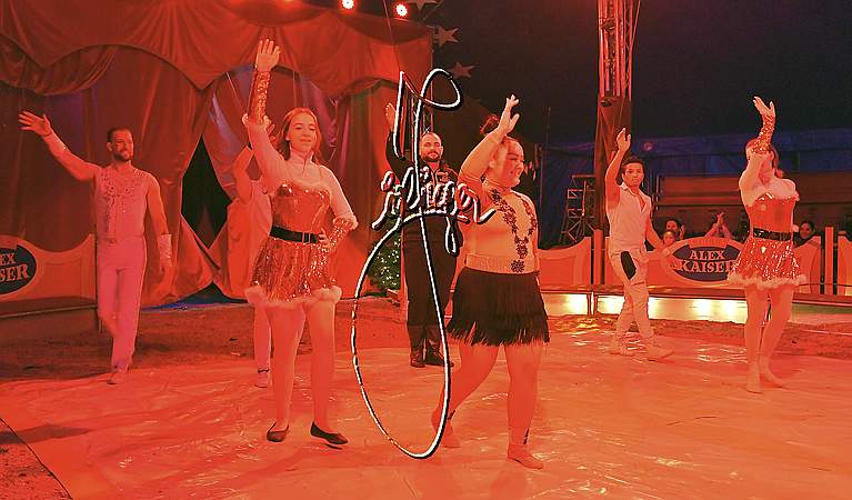 8_4984_Alex KAISER, Weihnachtszirkus