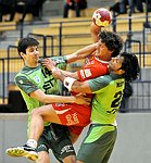 25.01.2012, Krems, Handball, Testspiel, UHK Krems, SG Westwien<br>THURNHER Alexander, WALZER Guenther, MARTINEZ Chavez<br><br><br>Copyright DIENER / Zierlinger Karl<br>Marktgasse 3-7 / 4 / 5 / 21<br>A-1090 Wien<br>Telefax +43 1 955 32 35<br>Mobil +43 676 629 98 51<br>BA-CA<br>Bank Nr. 12000<br>Account Nr. 00712 223 783<br>e-mail: agentur@diener.at<br>Datenbank: www.diener.at